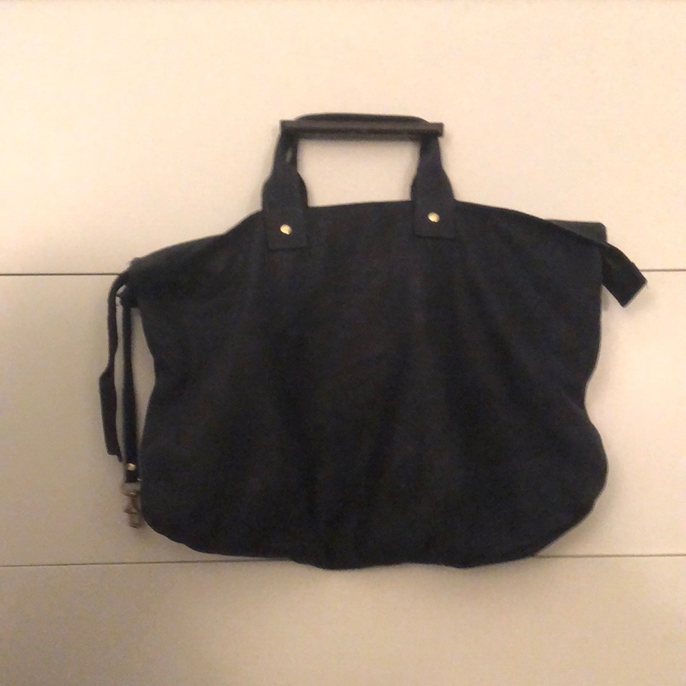 CLARE V navy messenger bag